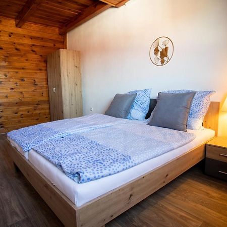 Tina Apartments Černá v Pošumaví Exteriér fotografie