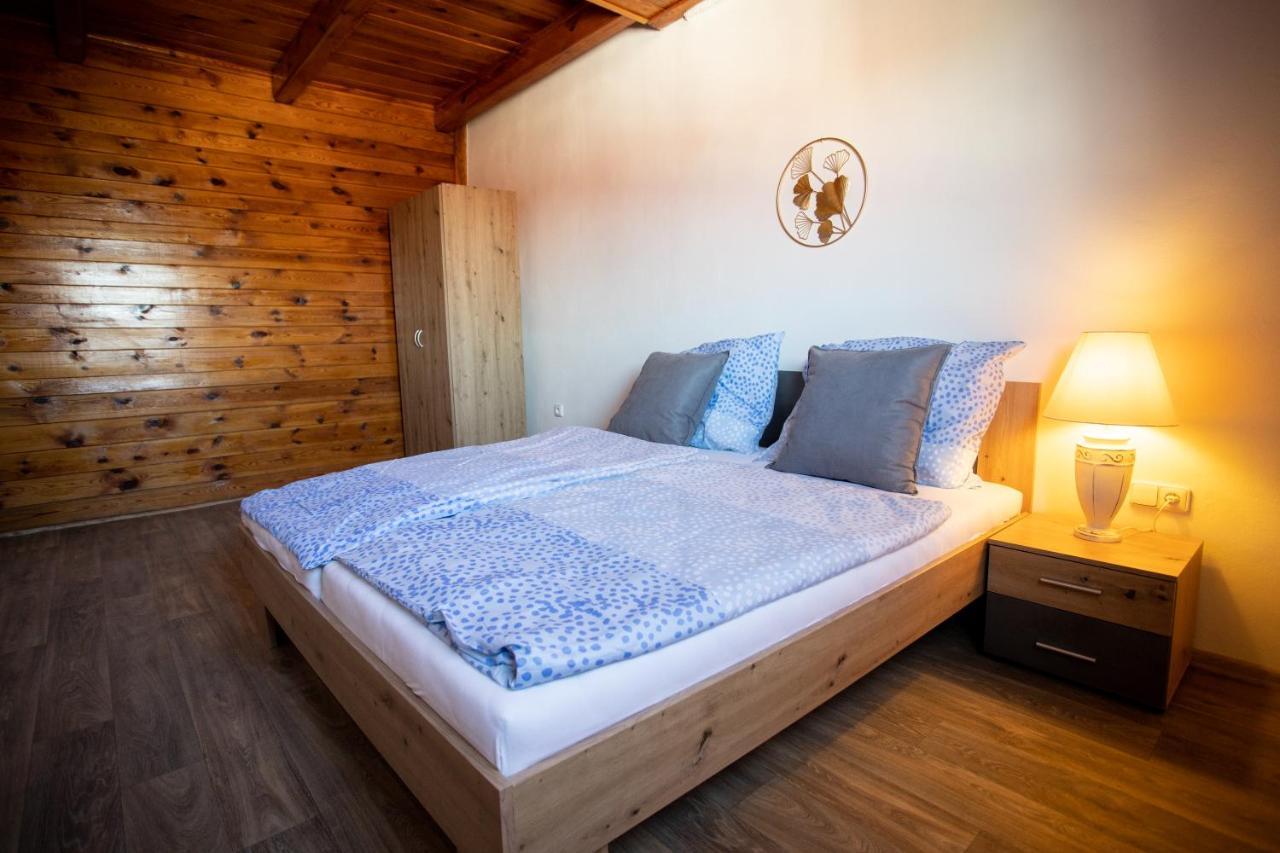 Tina Apartments Černá v Pošumaví Exteriér fotografie