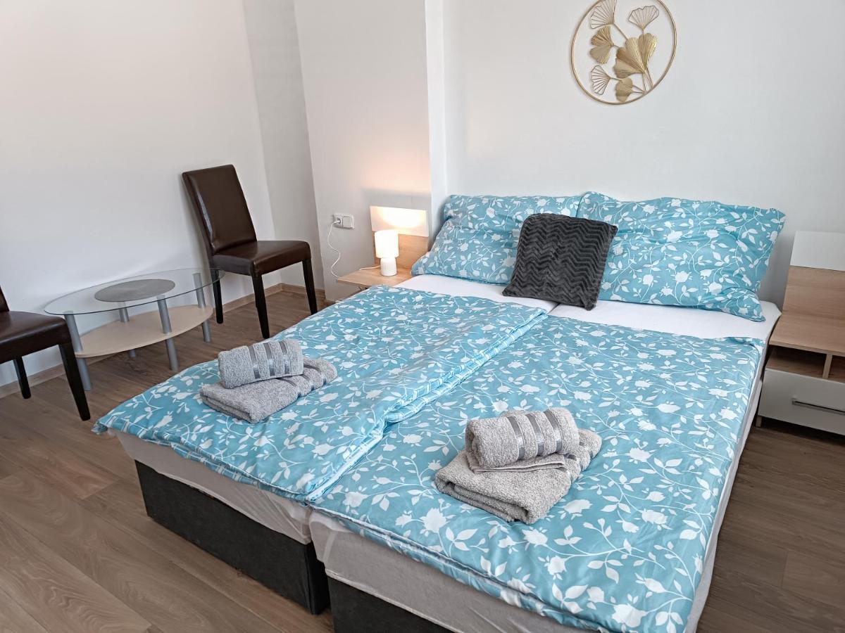 Tina Apartments Černá v Pošumaví Exteriér fotografie