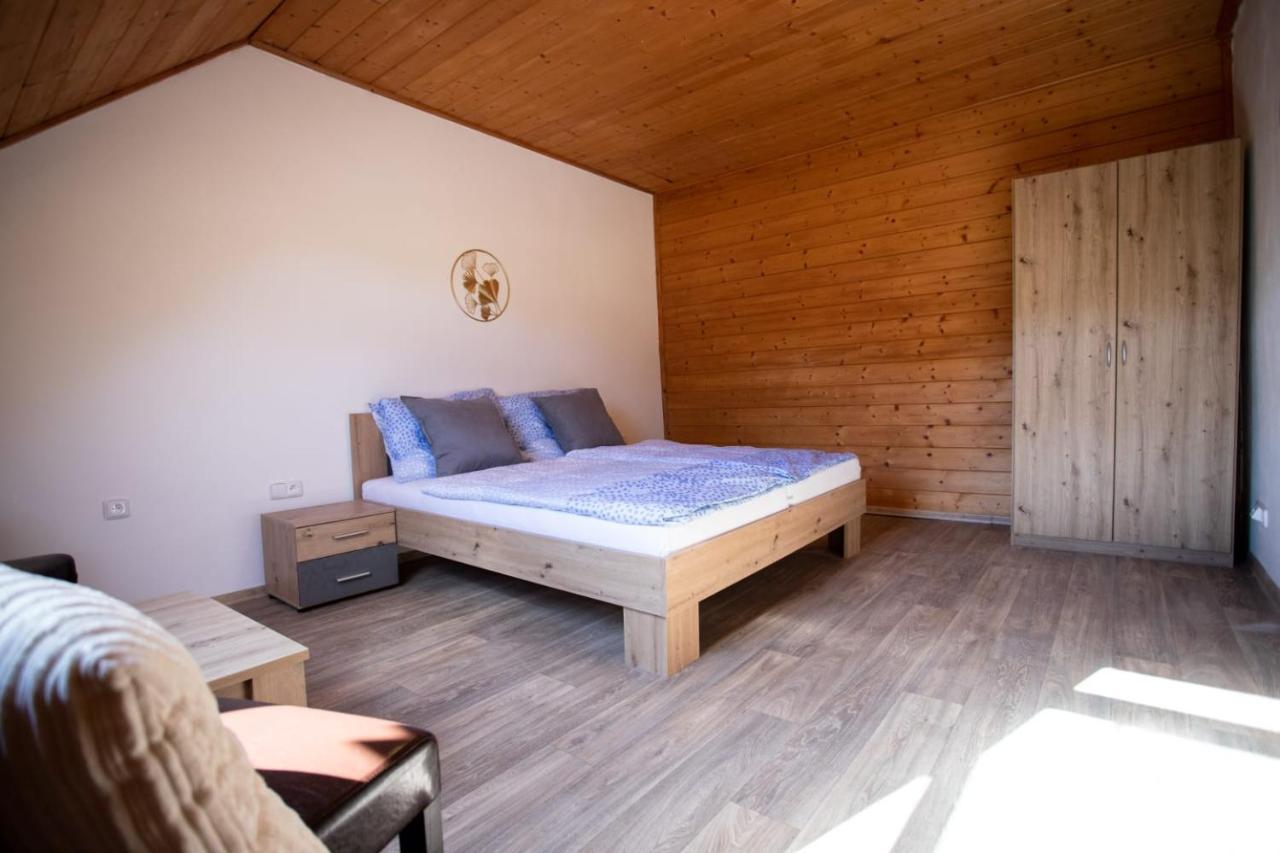 Tina Apartments Černá v Pošumaví Exteriér fotografie